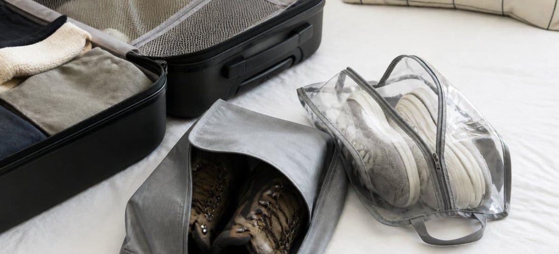 Pourquoi utiliser des sacs à chaussures en voyage ?